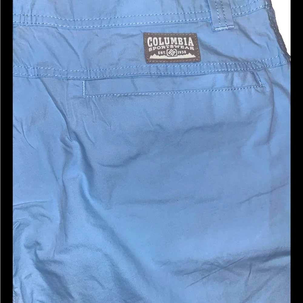 Columbia Men's Chino Shorts Button Zip Blue Waist 36W 8Long  Slash Pockets 36W